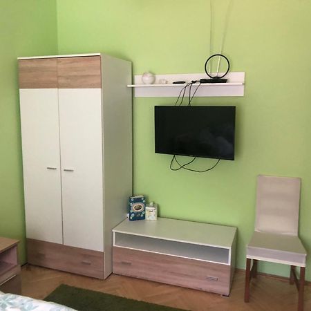 Bakonyi Mamutfenyo Vendeghaz Daire Tés Dış mekan fotoğraf